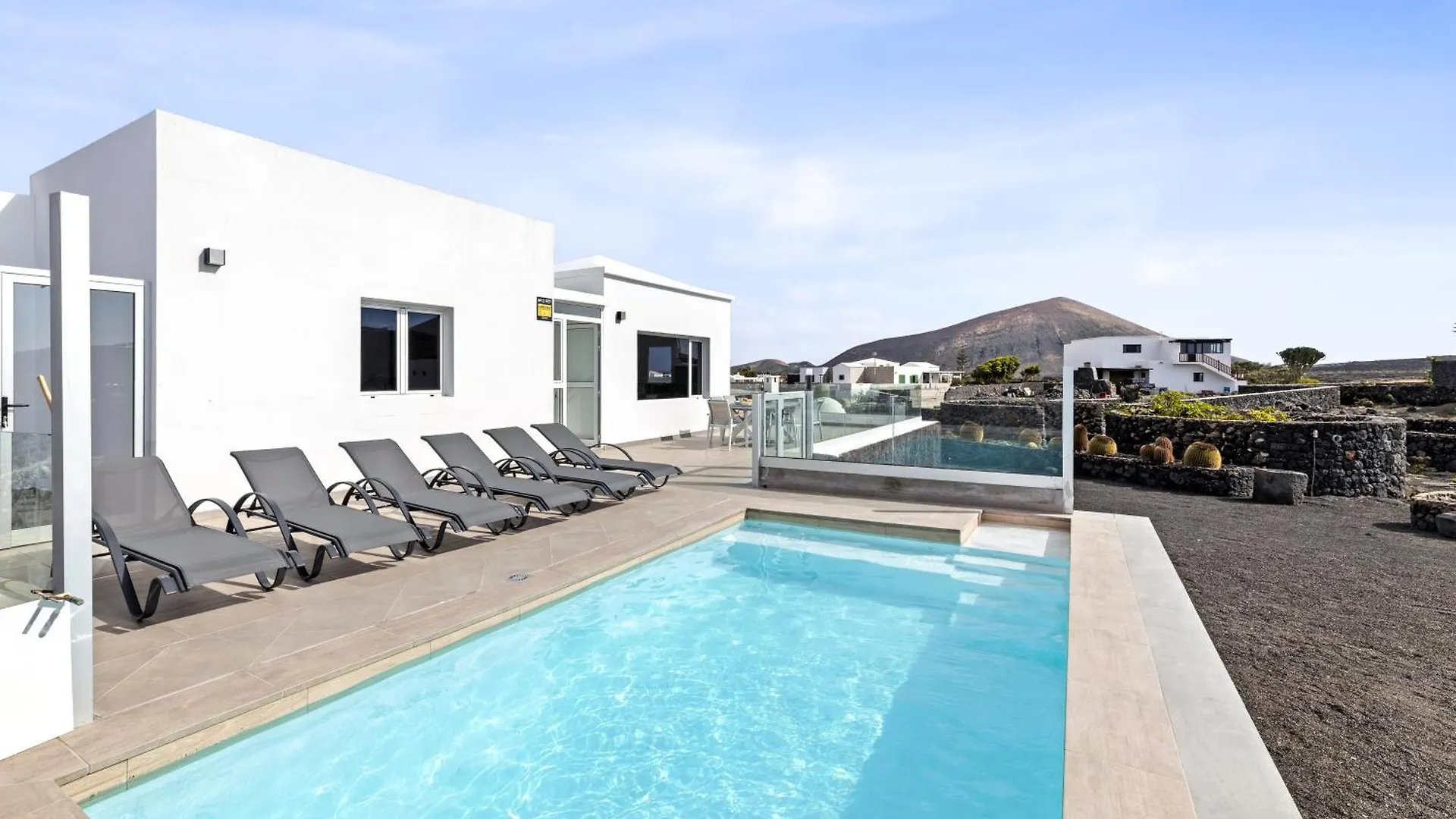 Villa Rayco location